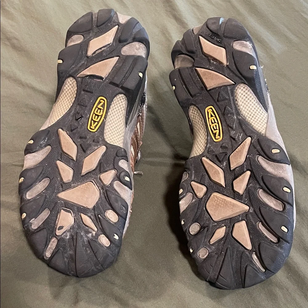 KEEN Women’s Brown Steel Toe Utility Shoes - Picture 5 of 5